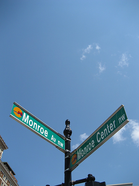 20060603_08_down_town